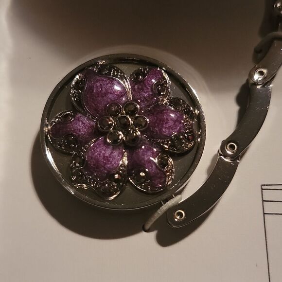 Liz Claiborne Silver & Accents Handbag Purse Holder Hook Table New - Picture 4 of 6